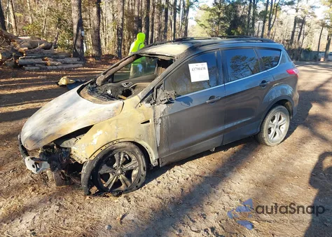 2013 Ford Escape Se z USA, uszkodzony, nr VIN 1FMCU0GX6DUA20140